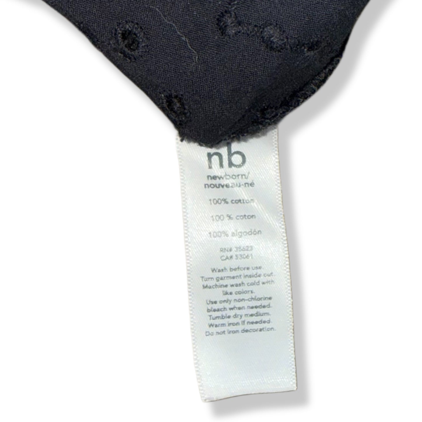TOP NEGRO CON BORDADO EYELET PARA BEBÉS | CARTER’S | TALLA NB