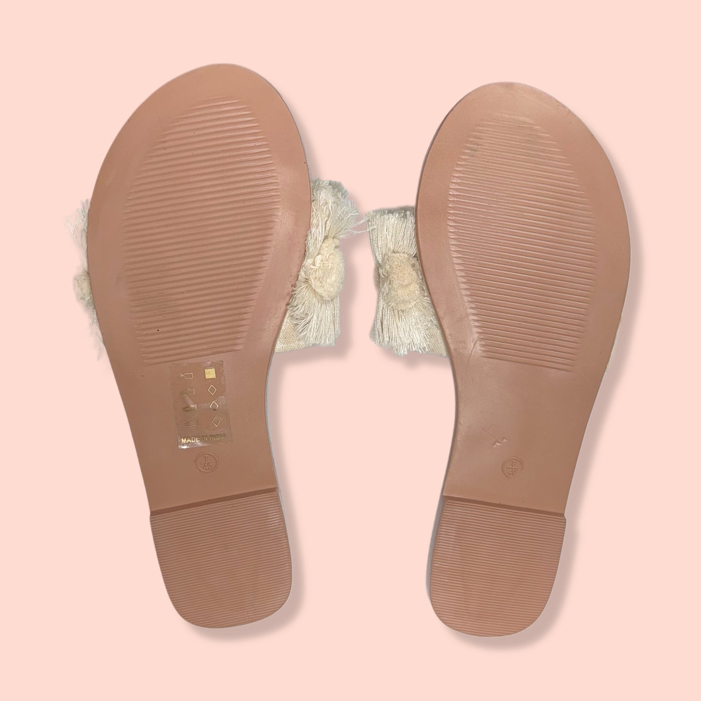 SANDALIAS BEIGE CON DETALLES DE BORLAS | PRETTY LITTLE THING | 7
