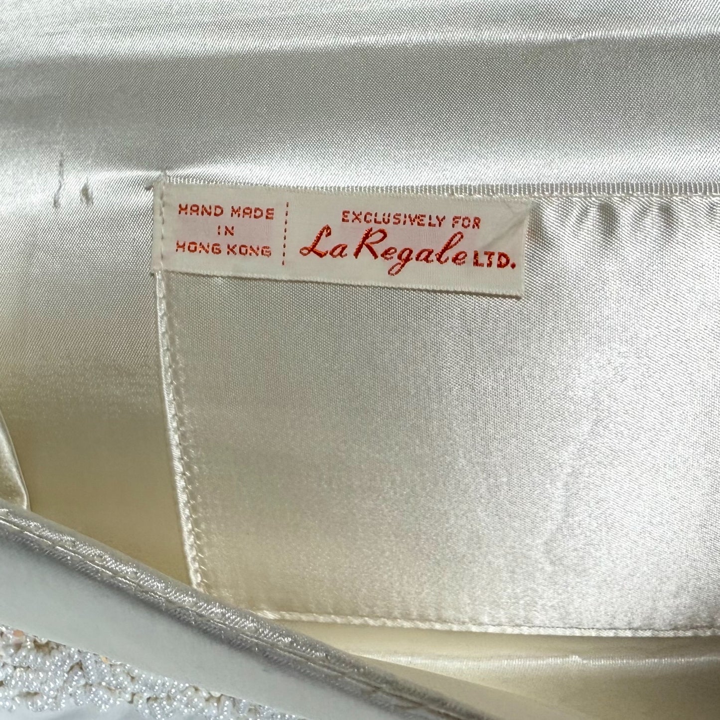 CLUTCH VINTAGE CON PEDRERÍA BORDADA A MANO | LA REGALE