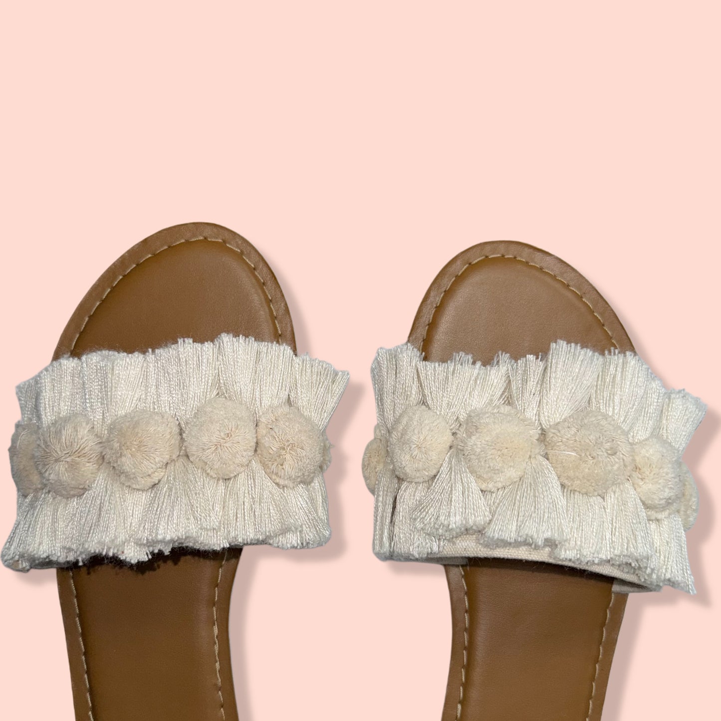 SANDALIAS BEIGE CON DETALLES DE BORLAS | PRETTY LITTLE THING | 7