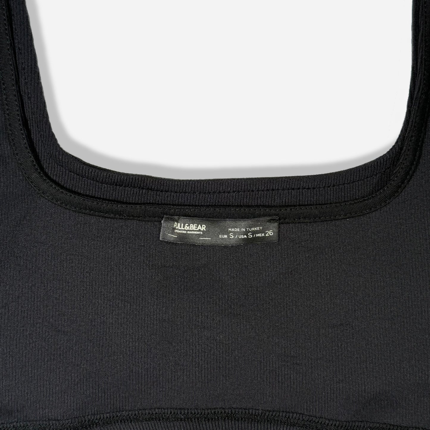 CROP TOP NEGRO | PULL & BEAR | S