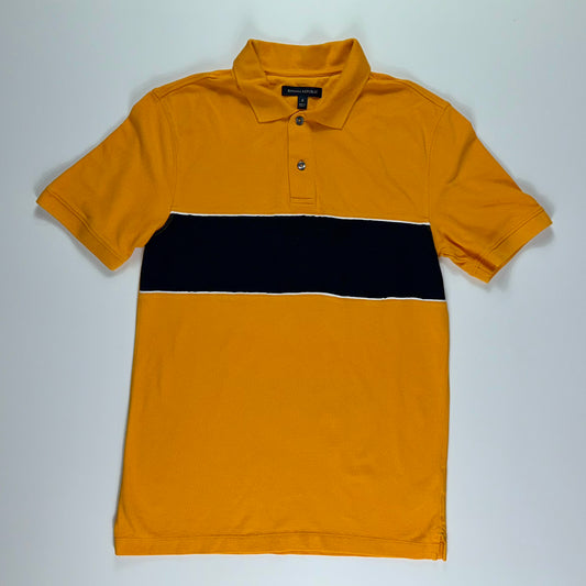 POLO COLOR MOSTAZA CON FRANJA NEGRA | BANANA REPUBLIC | TALLA S