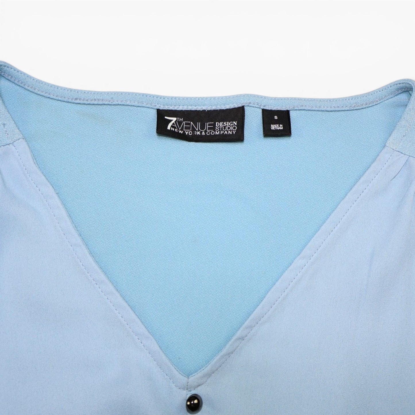 BLUSA AZUL CLARO CON MANGAS ABULLONADAS | 7TH AVENUE DESIGN STUDIO | TALLA S