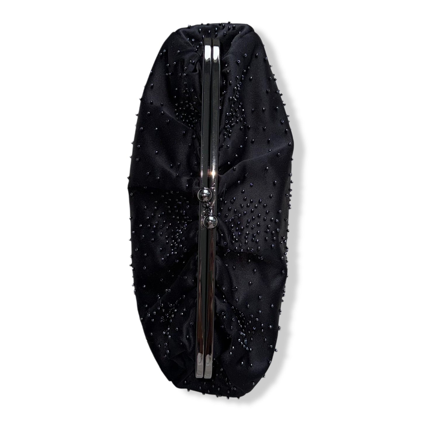 CLUTCH NEGRO SATINADO CON PEDRERÍA | EXPRESS