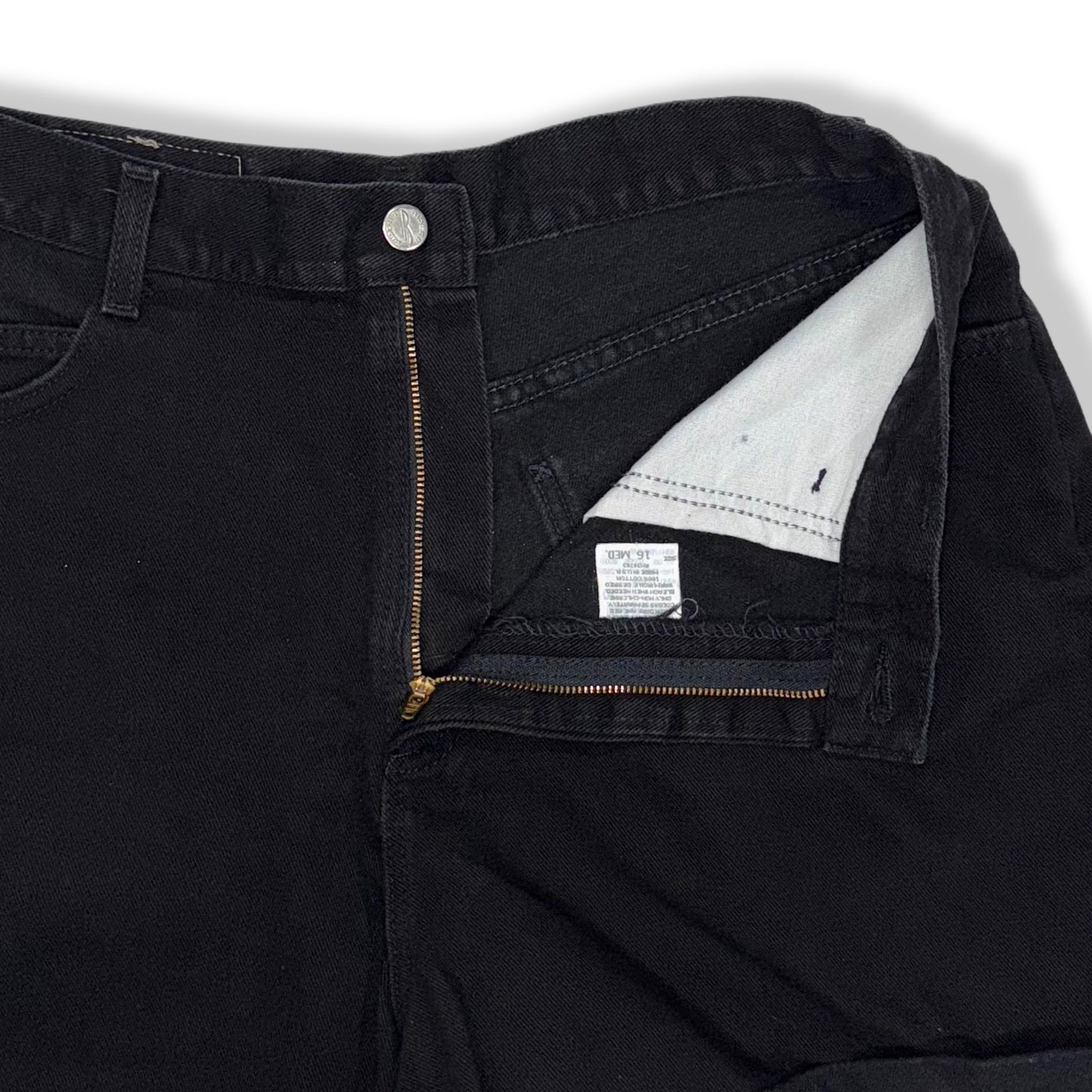 HIGH-RISE SHORTS NEGROS CLÁSICOS | RIDERS | 16