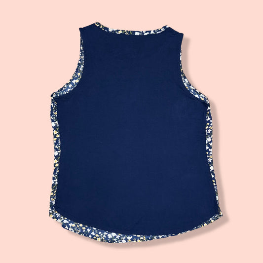 BLUSA FLOREADA AZUL MARINO | NEW YORK & COMPANY | M