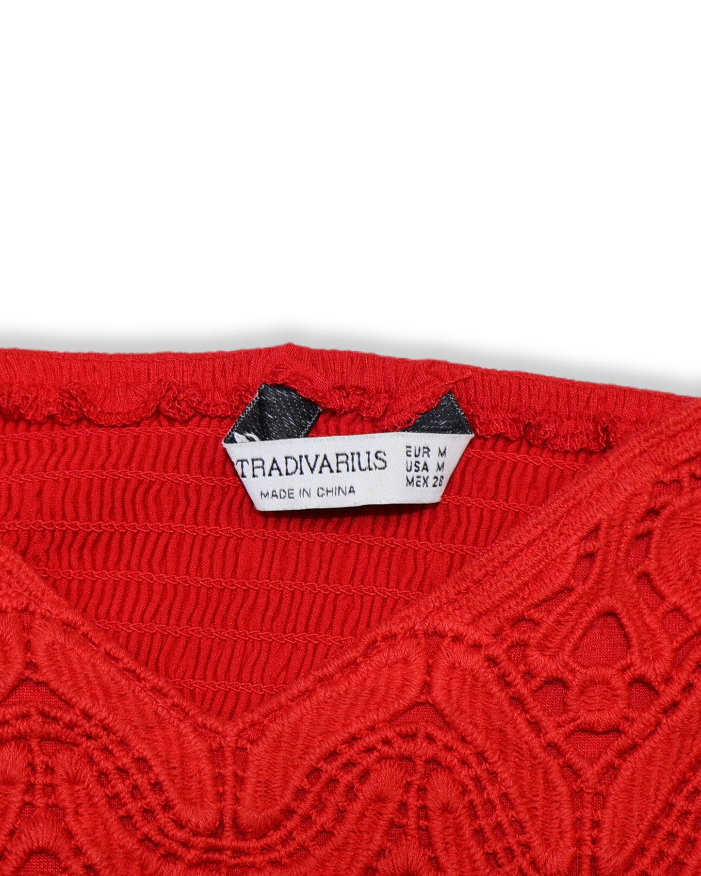 TOP ROJO DE ENCAJE CON TIRANTES AJUSTABLES | STRADIVARIUS | TALLA M