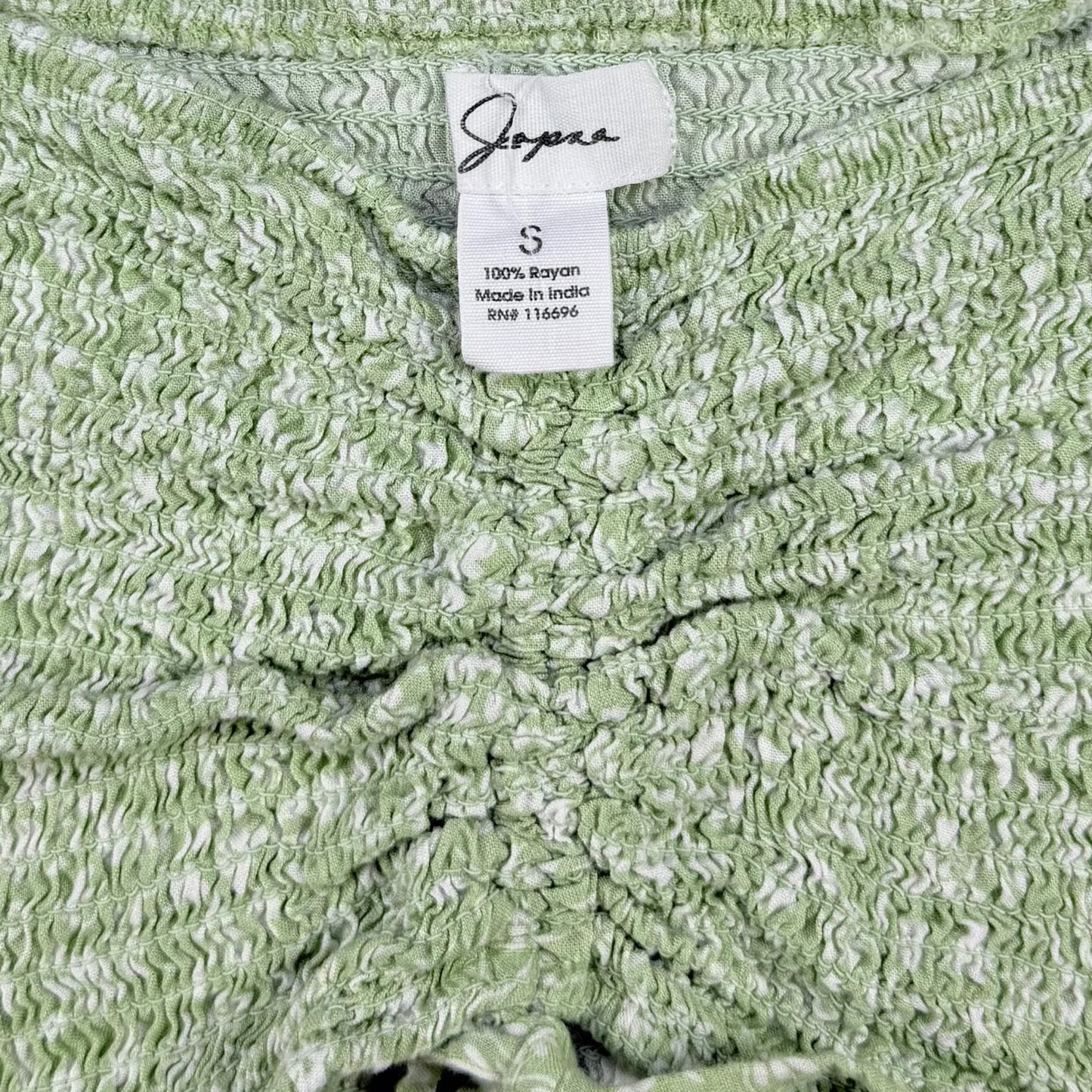 CROP TOP CON MANGAS ABULLONADAS | JAPNA | TALLA S