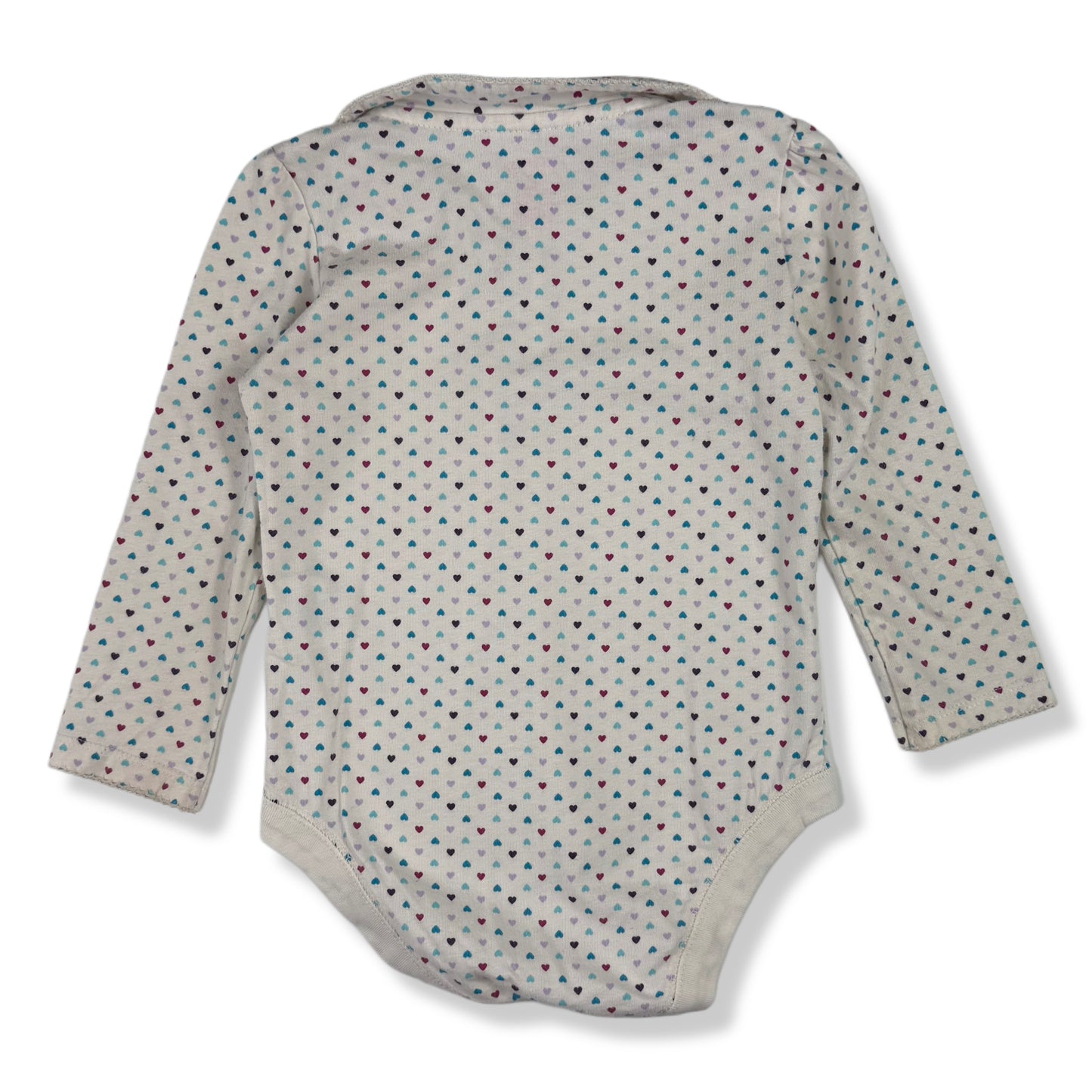 ENTERIZO CON ESTAMPADO DE CORAZONES | TOUGHSKINS | TALLA 24M