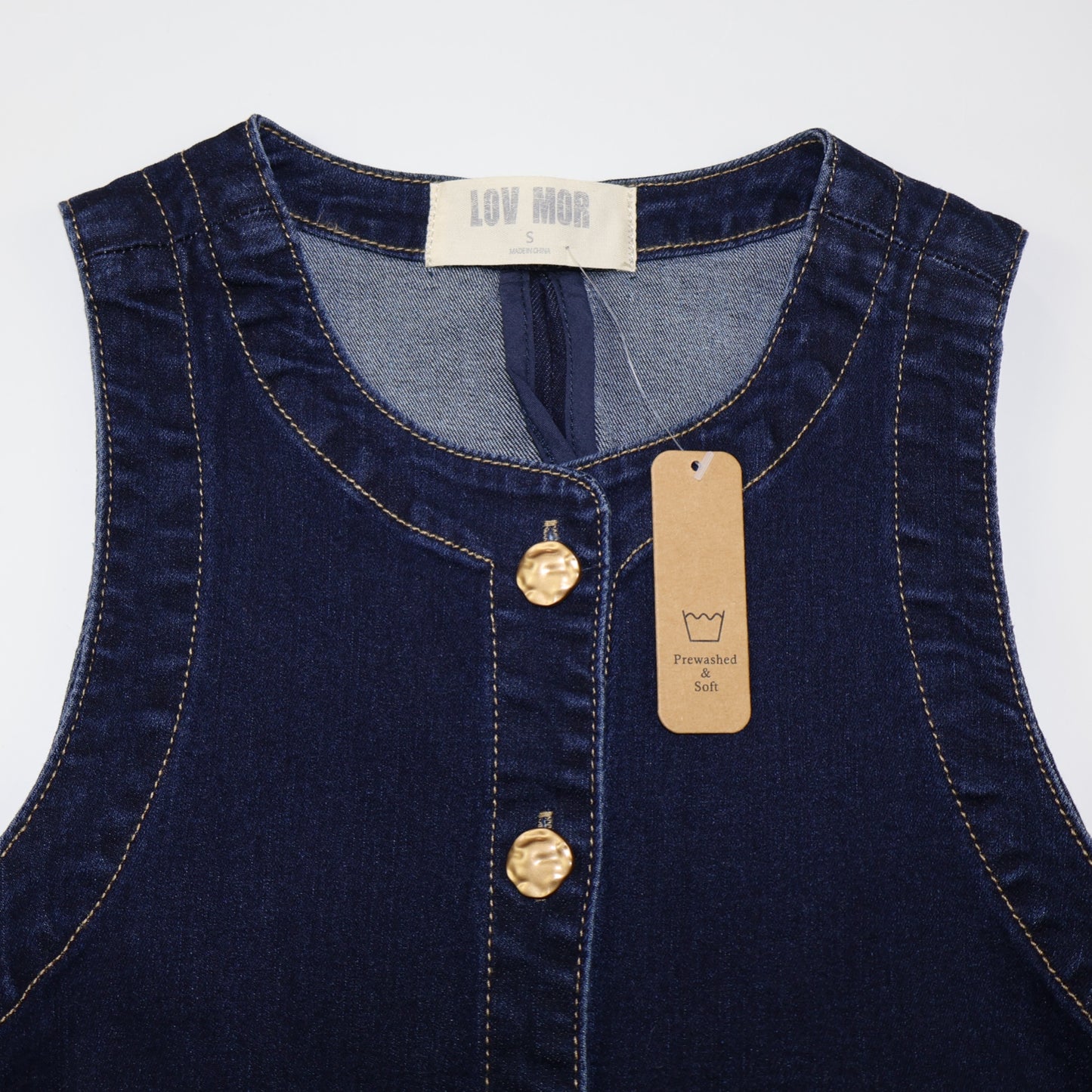 NUEVO CON ETIQUETA | CHALECO DENIM AZUL OSCURO CON BOTONES DORADOS | LOV MOR | TALLA S