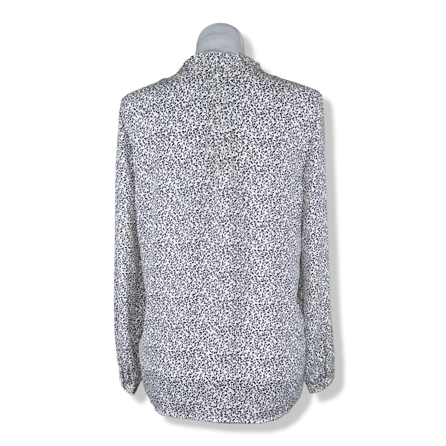 BLUSA ESTAMPADA BLANCO Y NEGRO BOTONES FRONTALES | ADRIANNA PAPELL | TALLA M