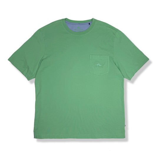 CAMISETA VERDE CON BOLSILLO PARA HOMBRE | TOMMY BAHAMA | TALLA M