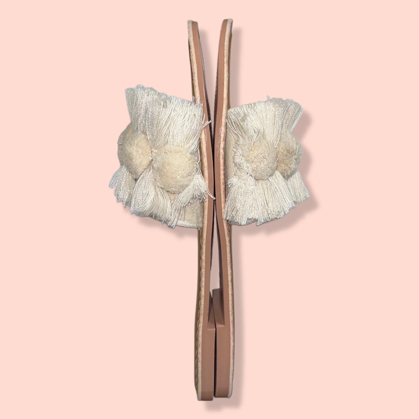 SANDALIAS BEIGE CON DETALLES DE BORLAS | PRETTY LITTLE THING | 7