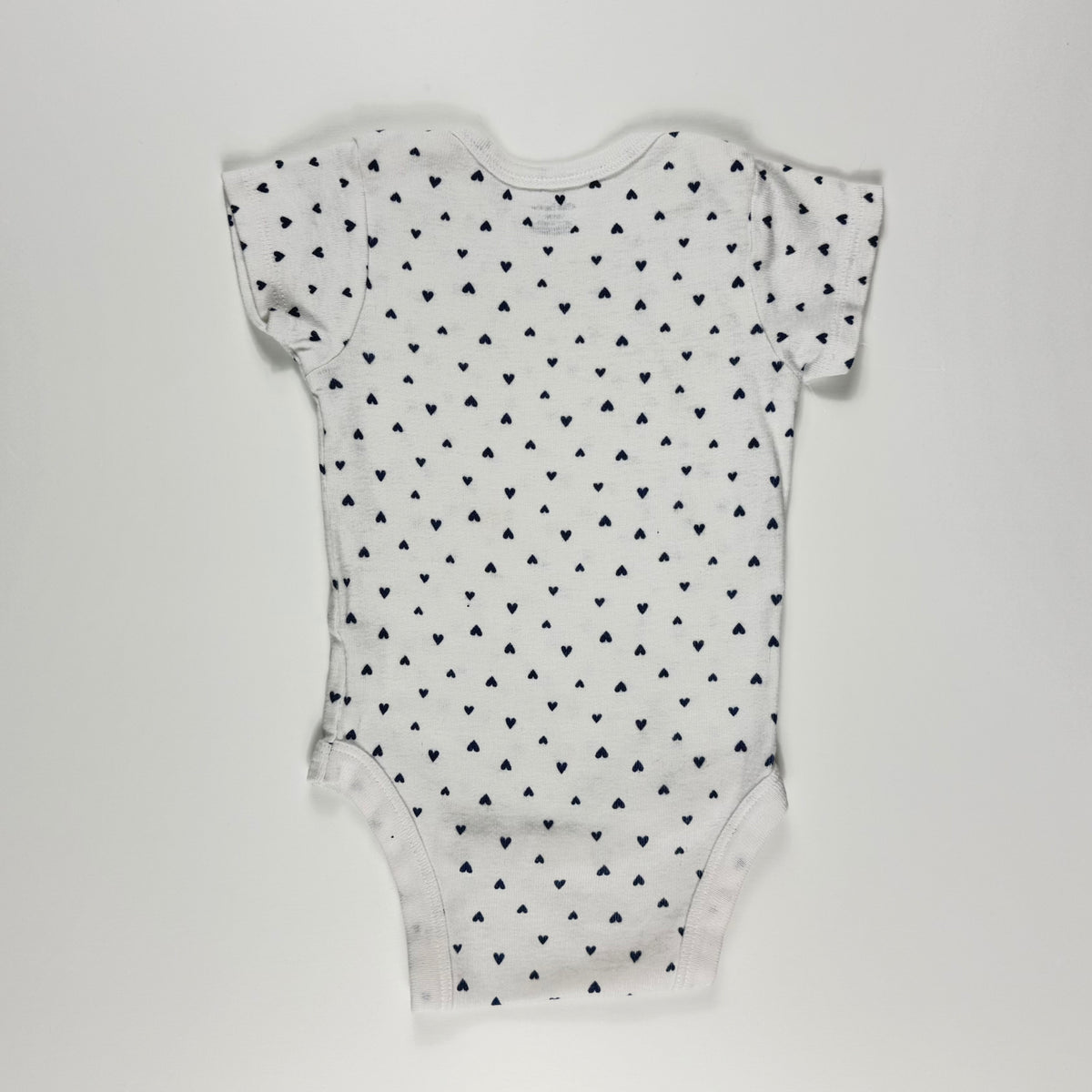 ENTERIZO CON ESTAMPADO DE CORAZONES | GERBER | TALLA 0–3 MESES