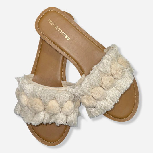 SANDALIAS BEIGE CON DETALLES DE BORLAS | PRETTY LITTLE THING | 7