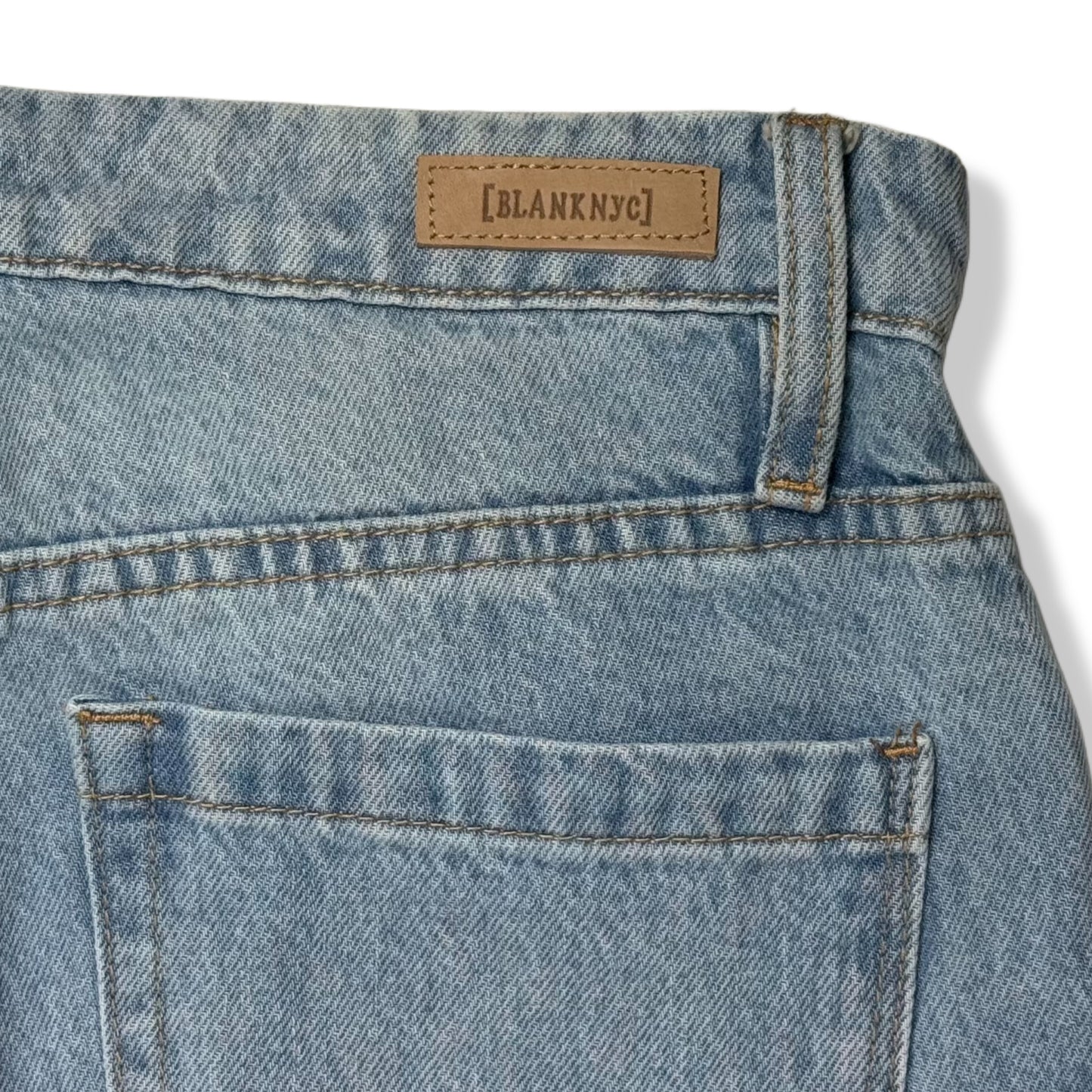 JEANS RECTOS CON ABERTURA EN EL TOBILLO | BLANKNYC | TALLA 28 (M/6)