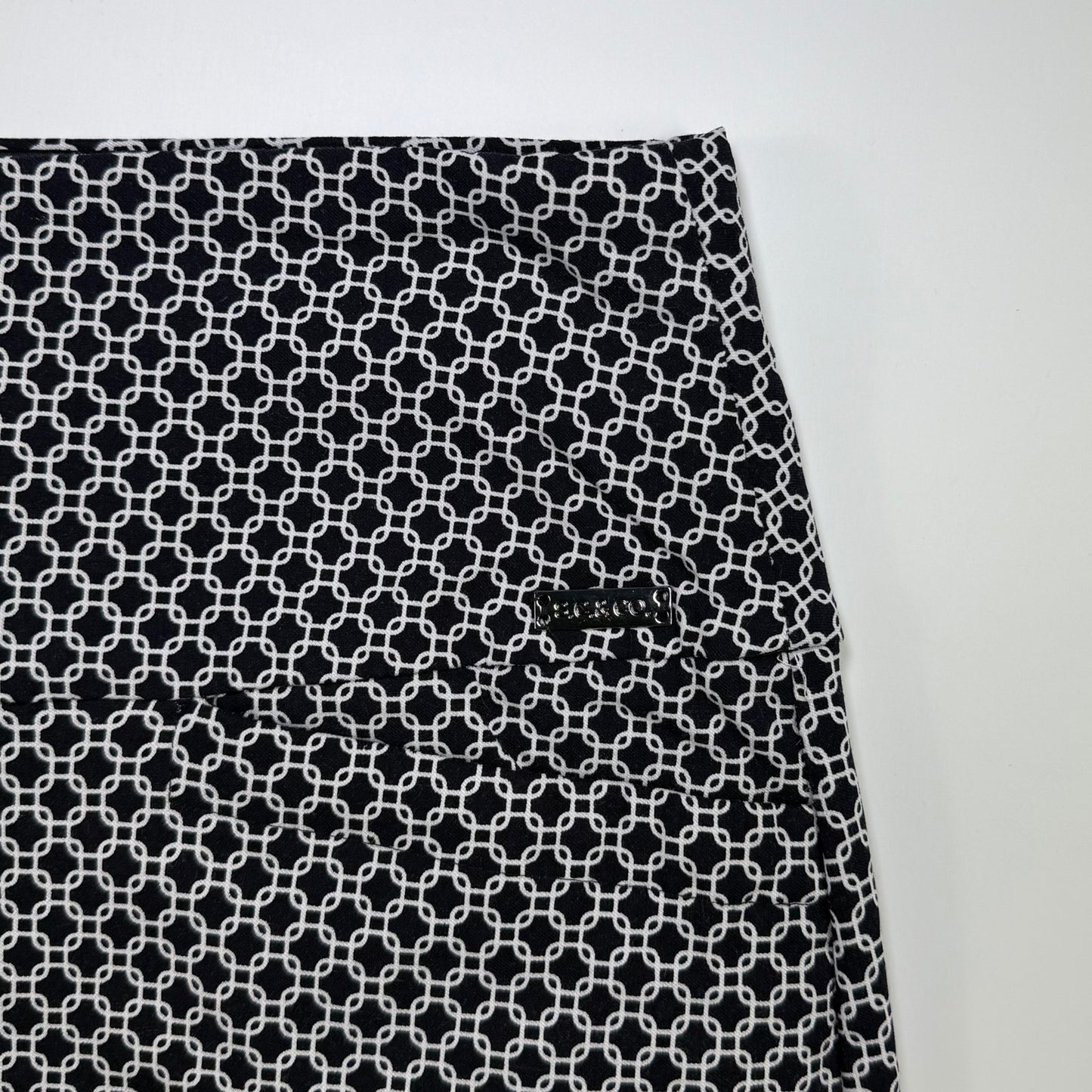 FALDA DEPORTIVA ESTAMPADA CON SHORTS | S.C. & CO. | TALLA M