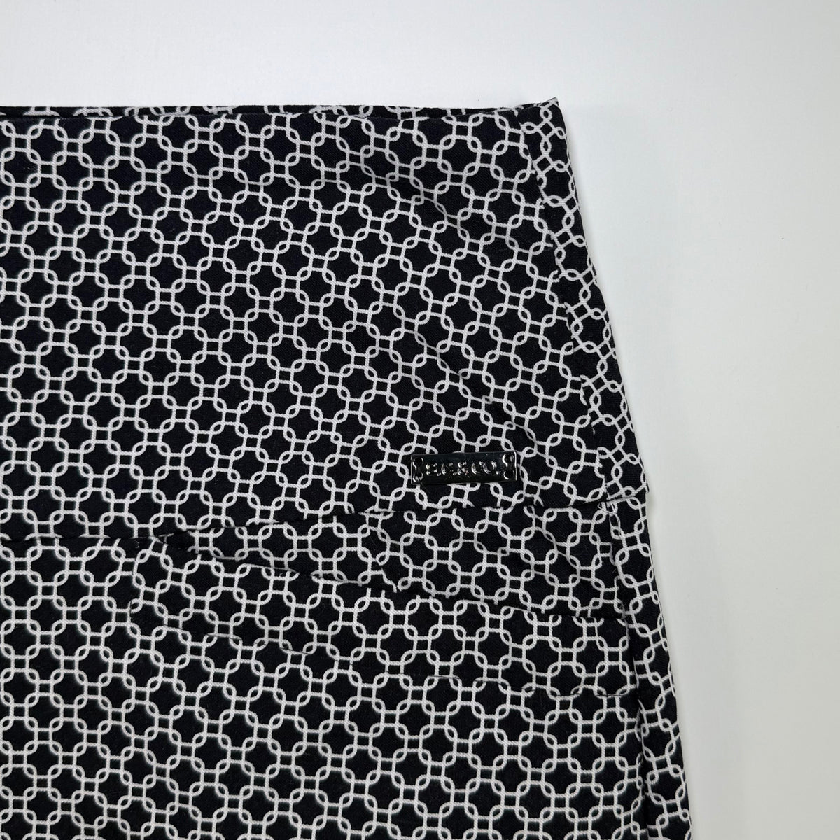 FALDA DEPORTIVA ESTAMPADA CON SHORTS | S.C. & CO. | TALLA M