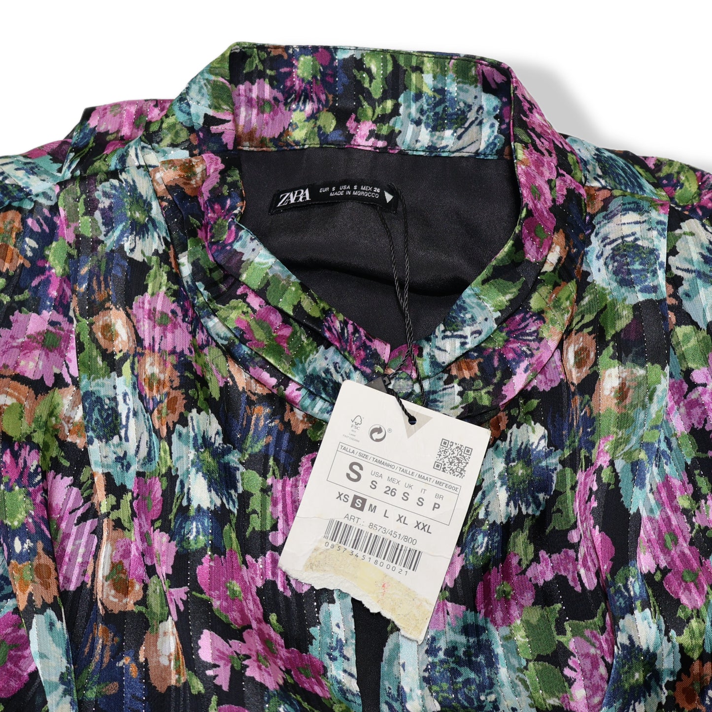NUEVO CON ETIQUETA | VESTIDO CORTO CON ESTAMOADO FLORAL | ZARA | TALLA S