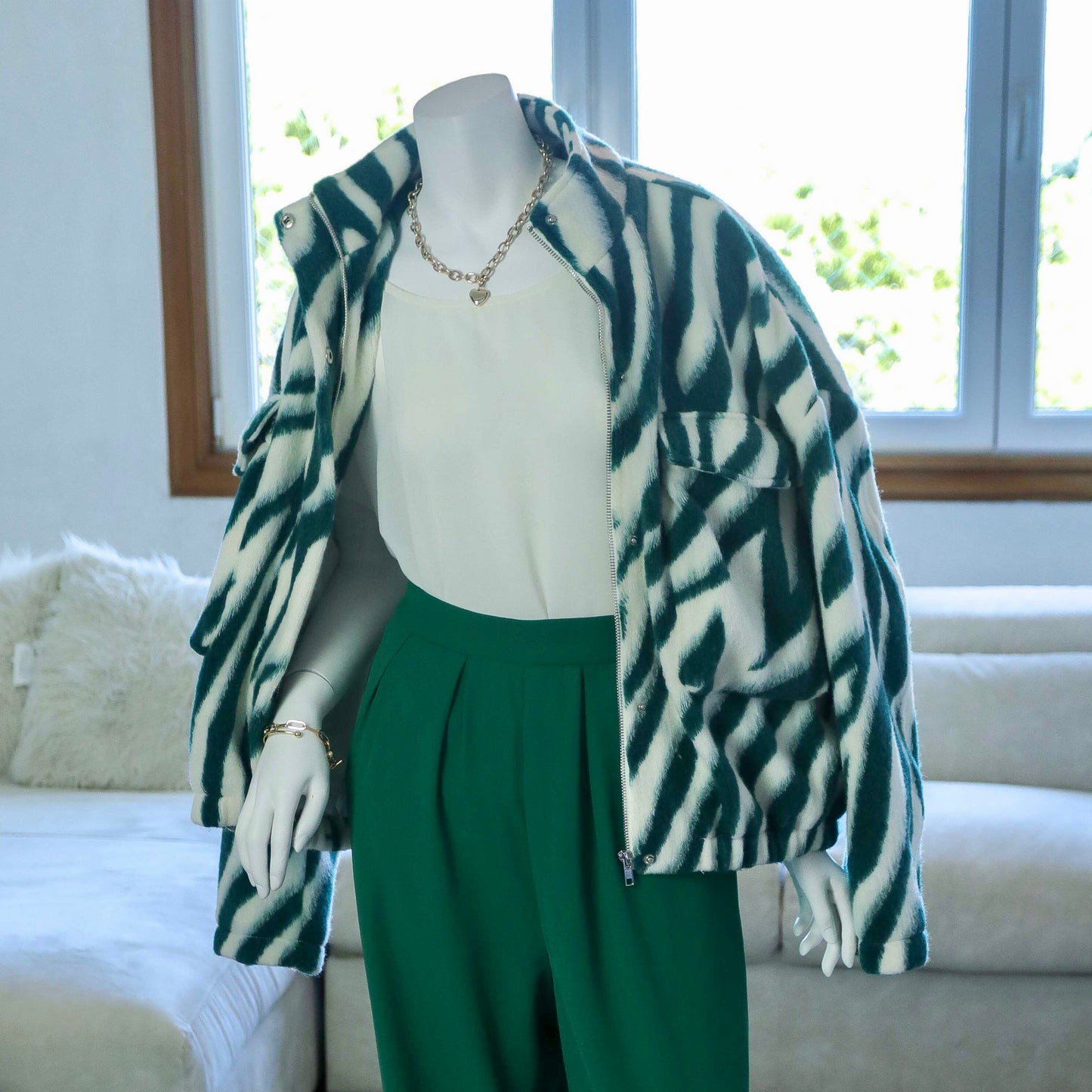 CHAQUETA FAUX FUR CON ESTAMPADO DE CEBRA VERDE | FASHION NOVA | 1X