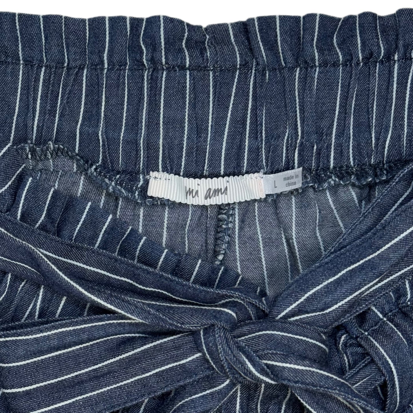 SHORTS ESTILO PAPERBAG DE RAYAS AZUL | MI AMI | TALLA L