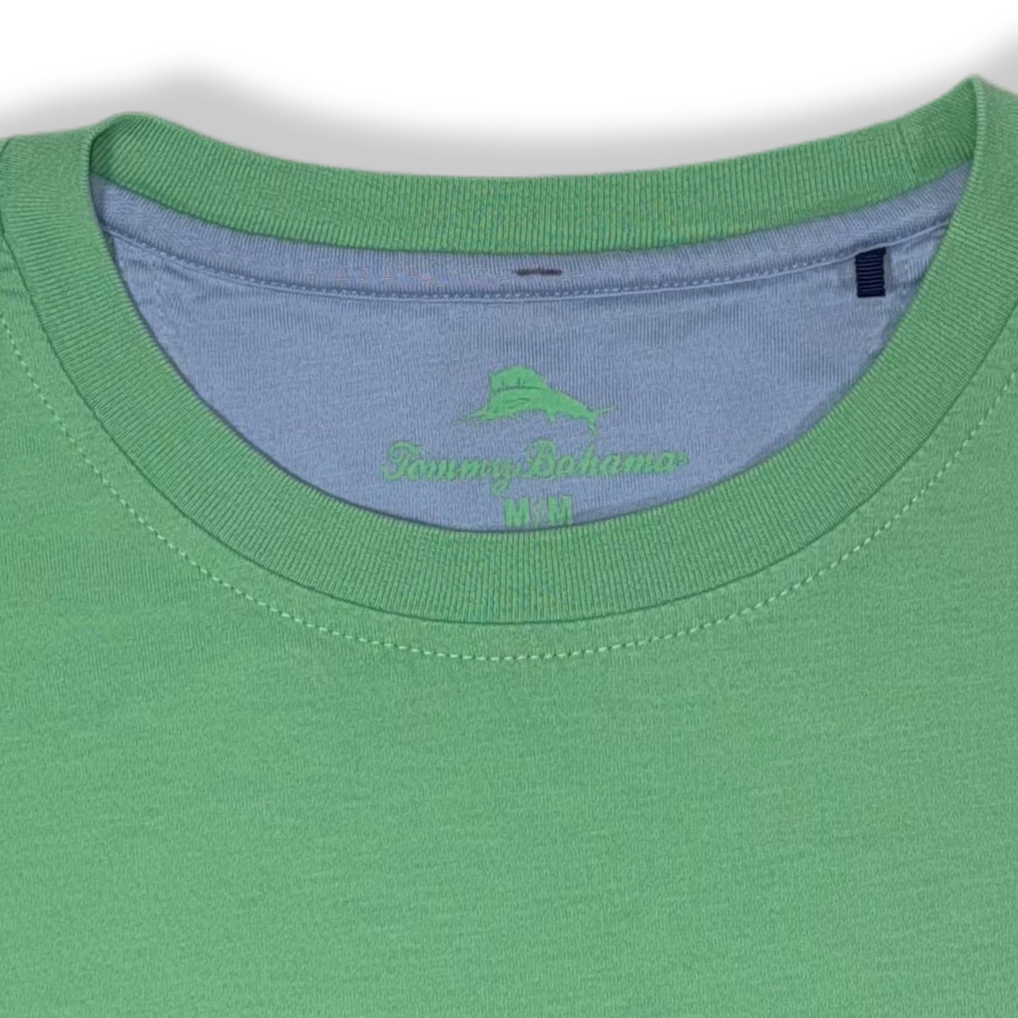 CAMISETA VERDE CON BOLSILLO PARA HOMBRE | TOMMY BAHAMA | TALLA M