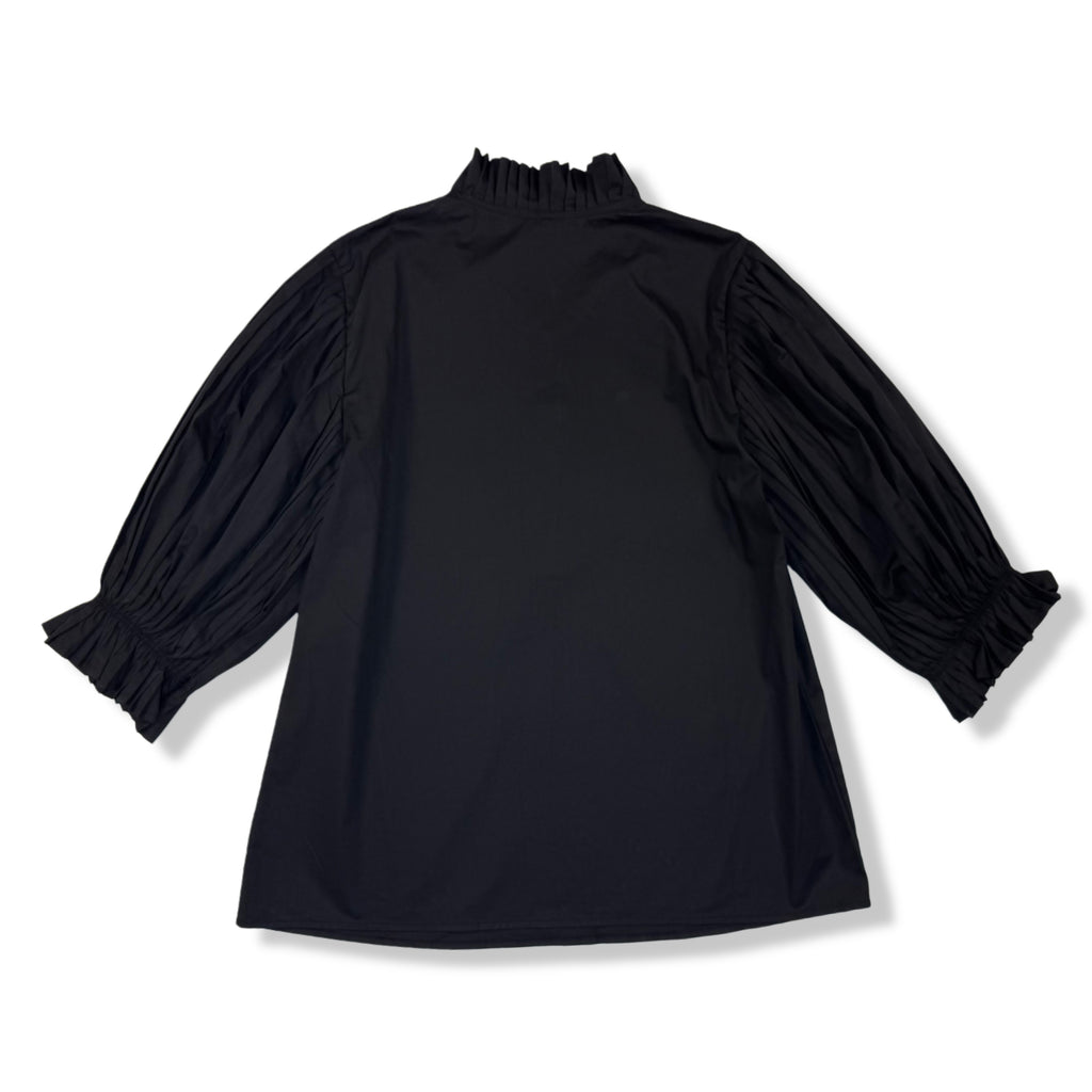BLUSA NEGRA CON MANGAS ABULLONADA | TALLA M