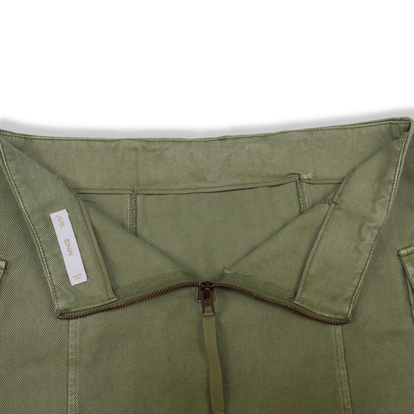 FALDA MINI TIPO CARGO VERDE | MANGO | TALLA S