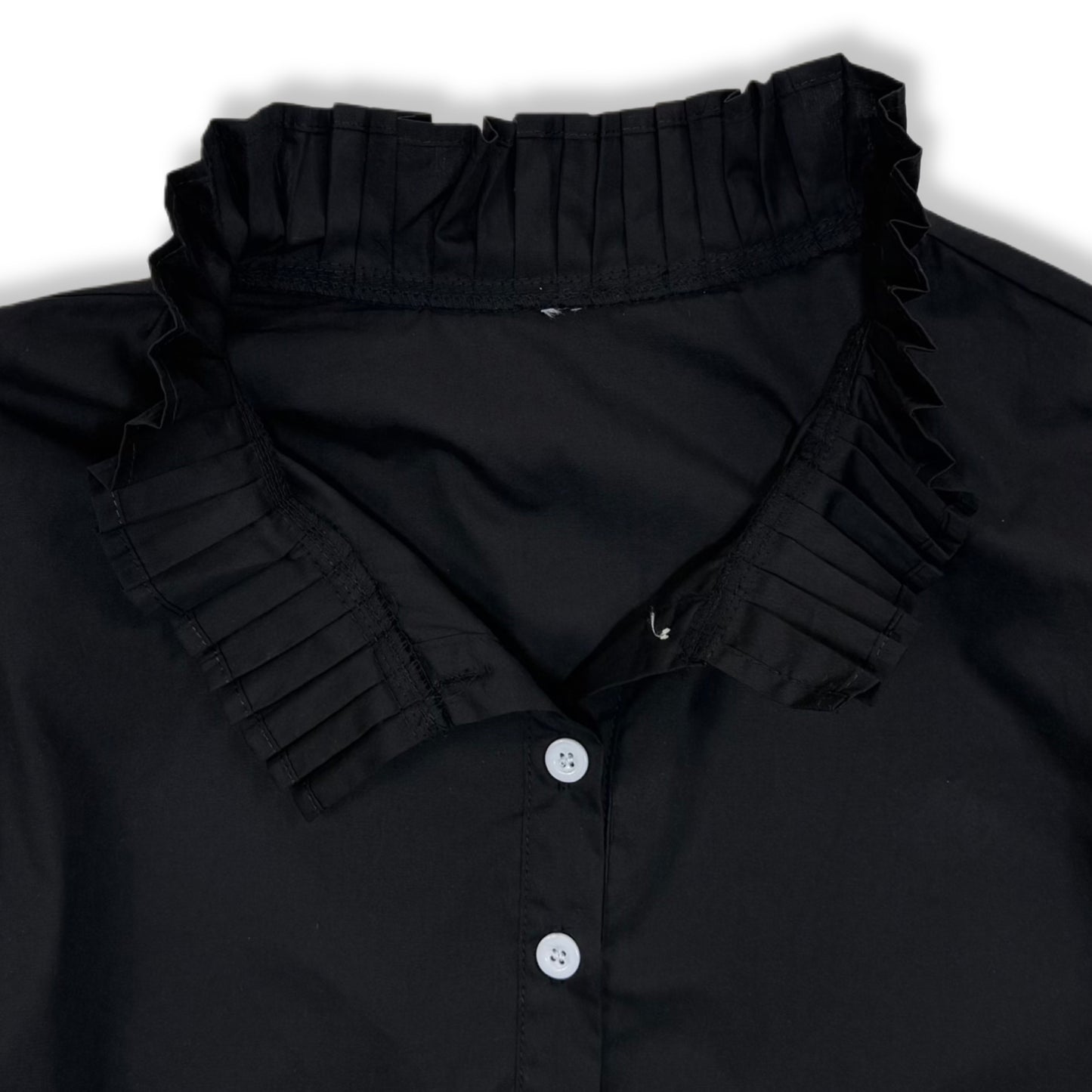 BLUSA NEGRA CON MANGAS ABULLONADA | TALLA M