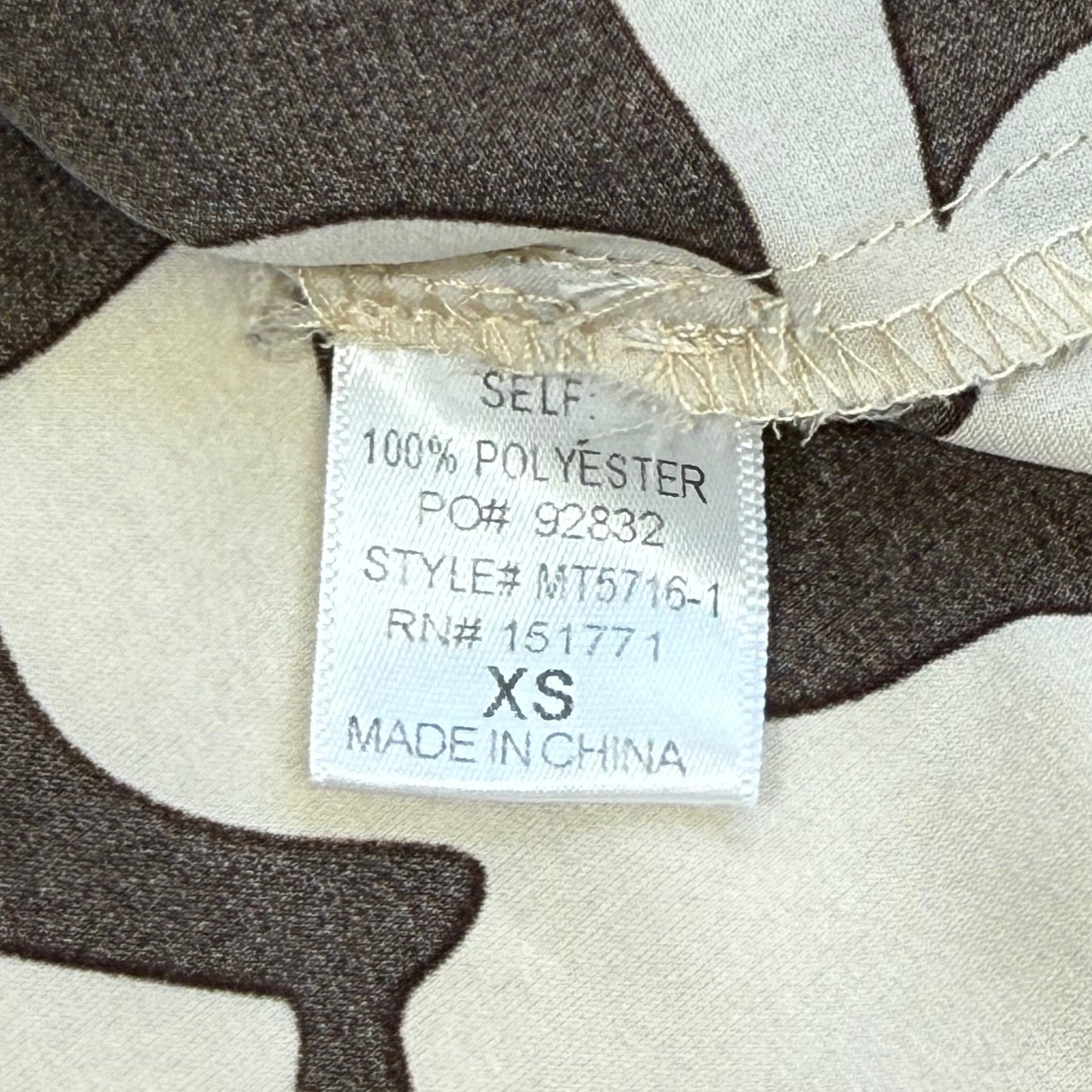 BLUSA MANGA LARGA CON ESTAMPADO ABSTRACTO | LE LIS COLLECTION | TALLA XS (OVERSIZE)