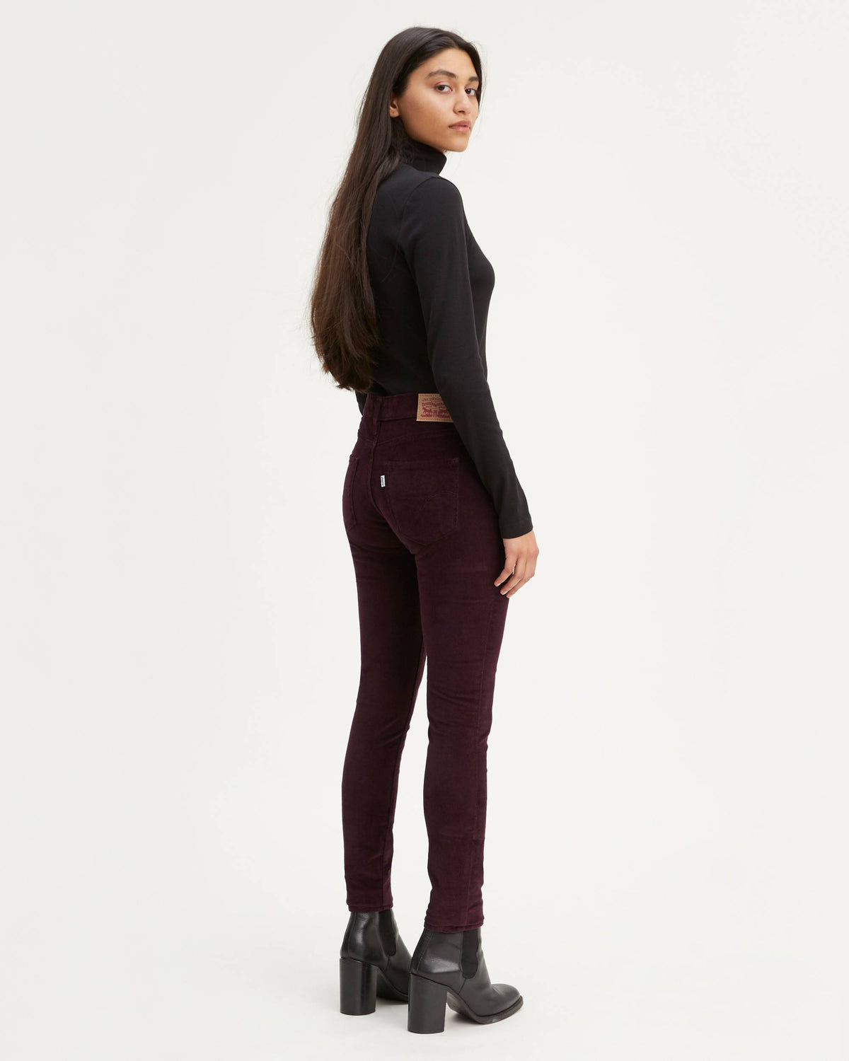 PANTALÓN DE PANA SKINNY COLOR VINO PARA MUJER | LEVI'S | TALLA 26 (XS)