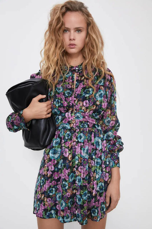 NUEVO CON ETIQUETA | VESTIDO CORTO CON ESTAMOADO FLORAL | ZARA | TALLA S