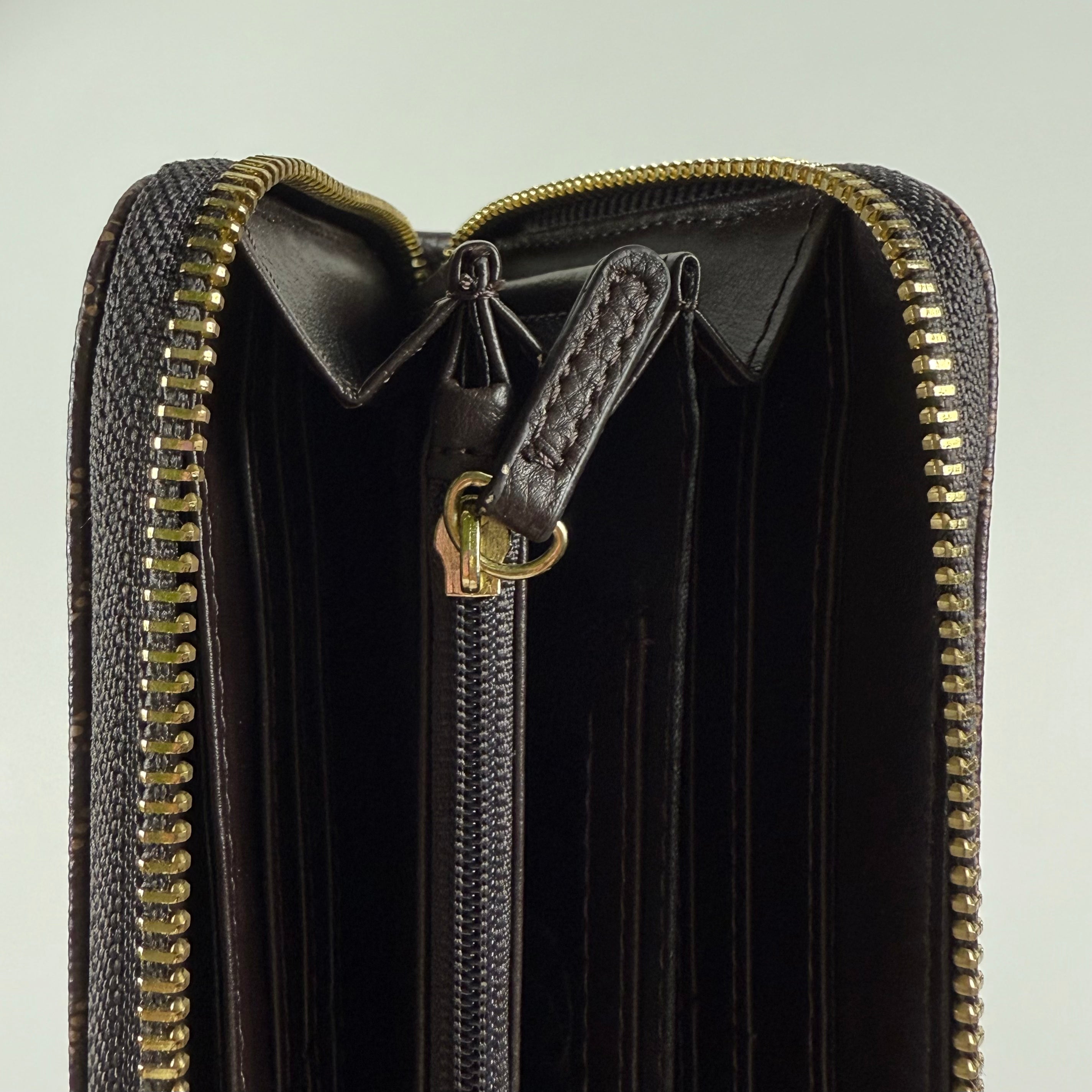 BILLETERA MARRÓN | LIZ CLAIBORNE
