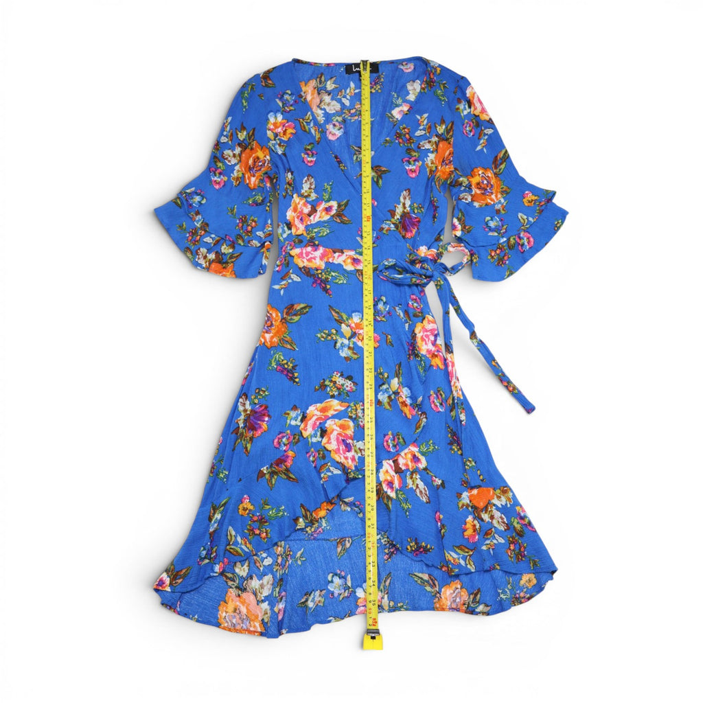 VESTIDO HIGH-LOW AZUL CON LAZO Y ESTAMPADO FLORAL | LULUS | TALLA XS