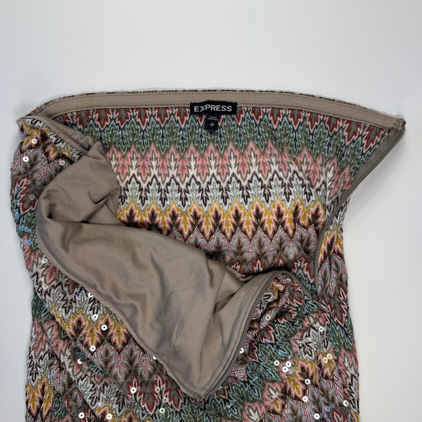 TOP STRAPLESS CON LENTEJUELAS | EXPRESS | M