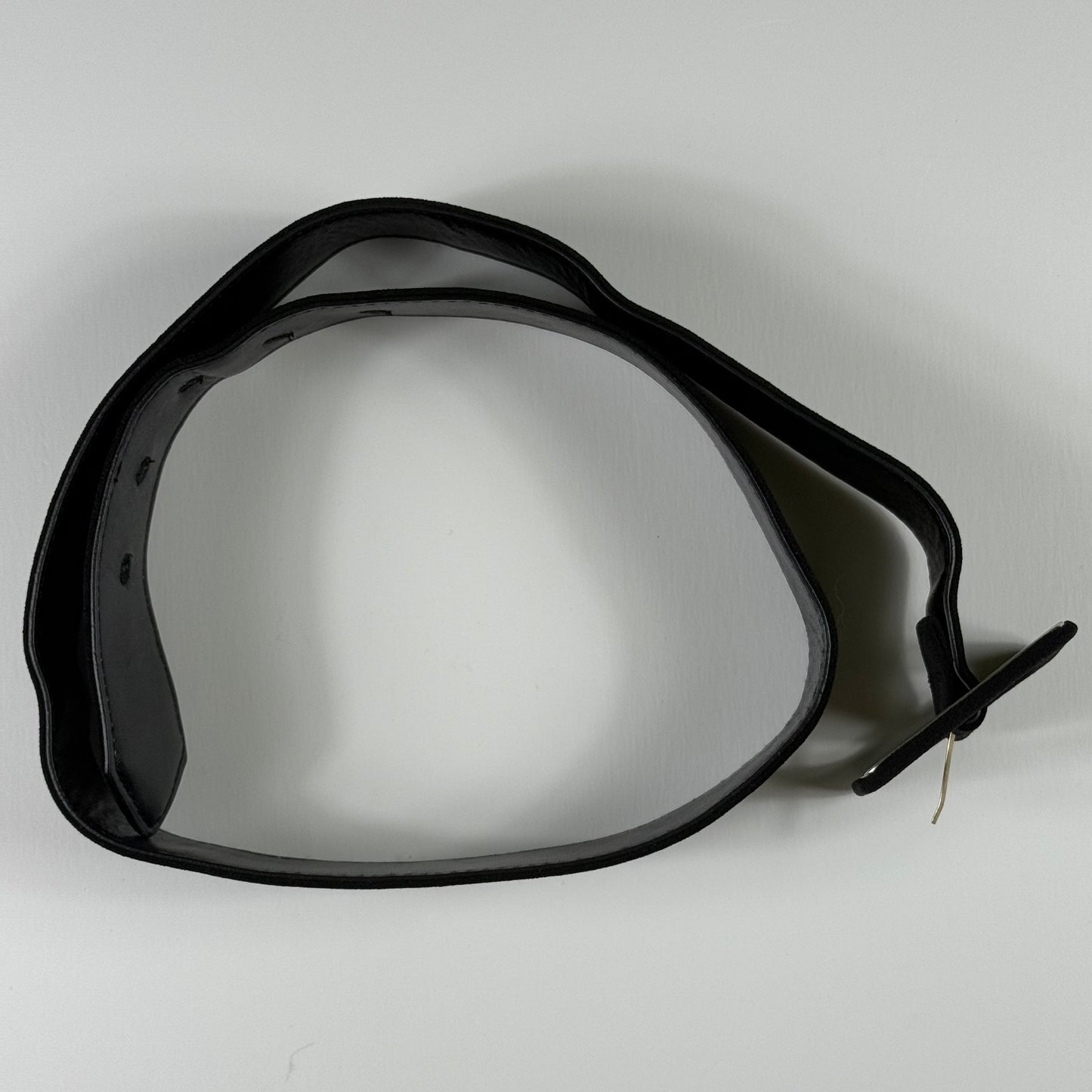 CINTURÓN NEGRO ANCHO CON HEBILLA FORRADA | TALLA 10