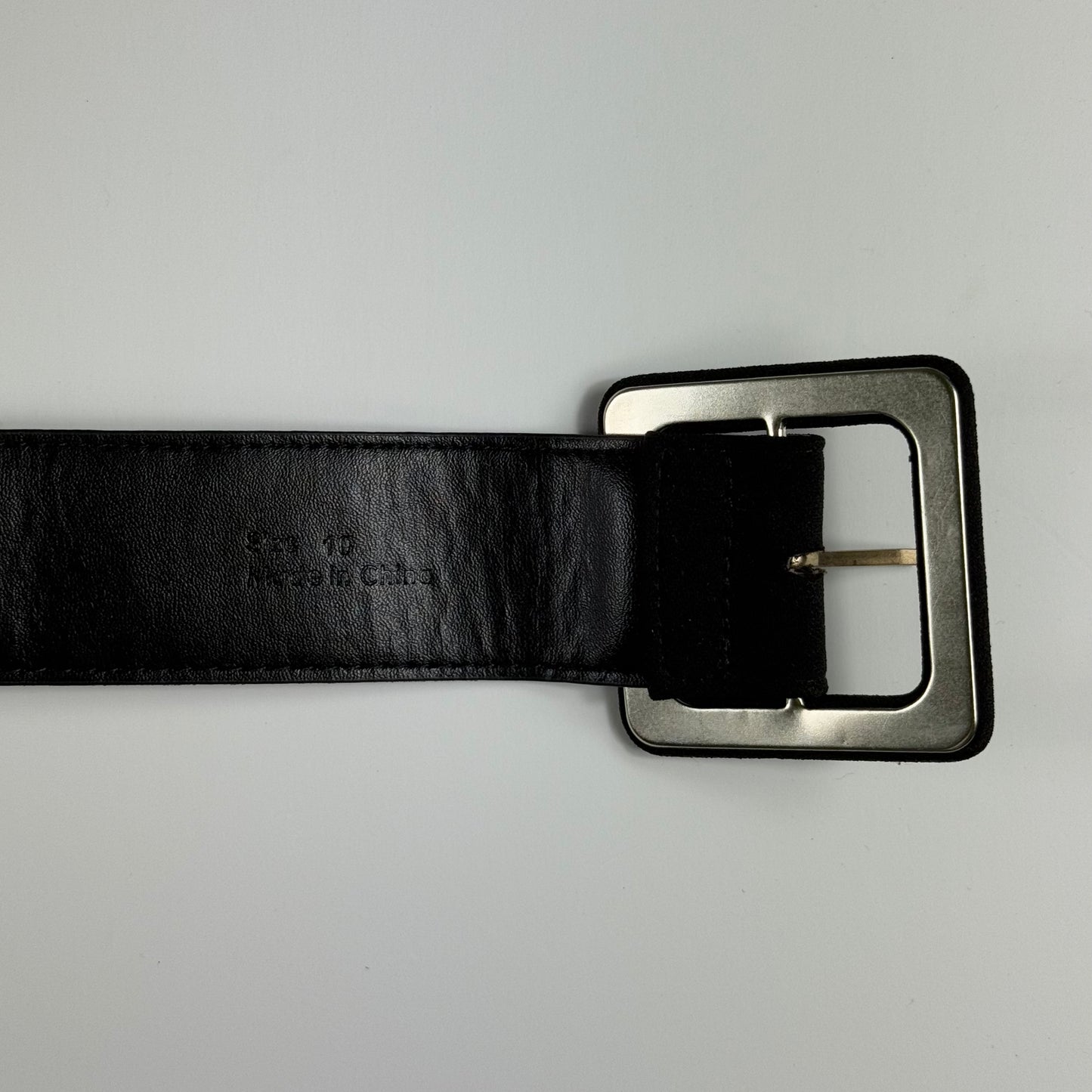 CINTURÓN NEGRO ANCHO CON HEBILLA FORRADA | TALLA 10