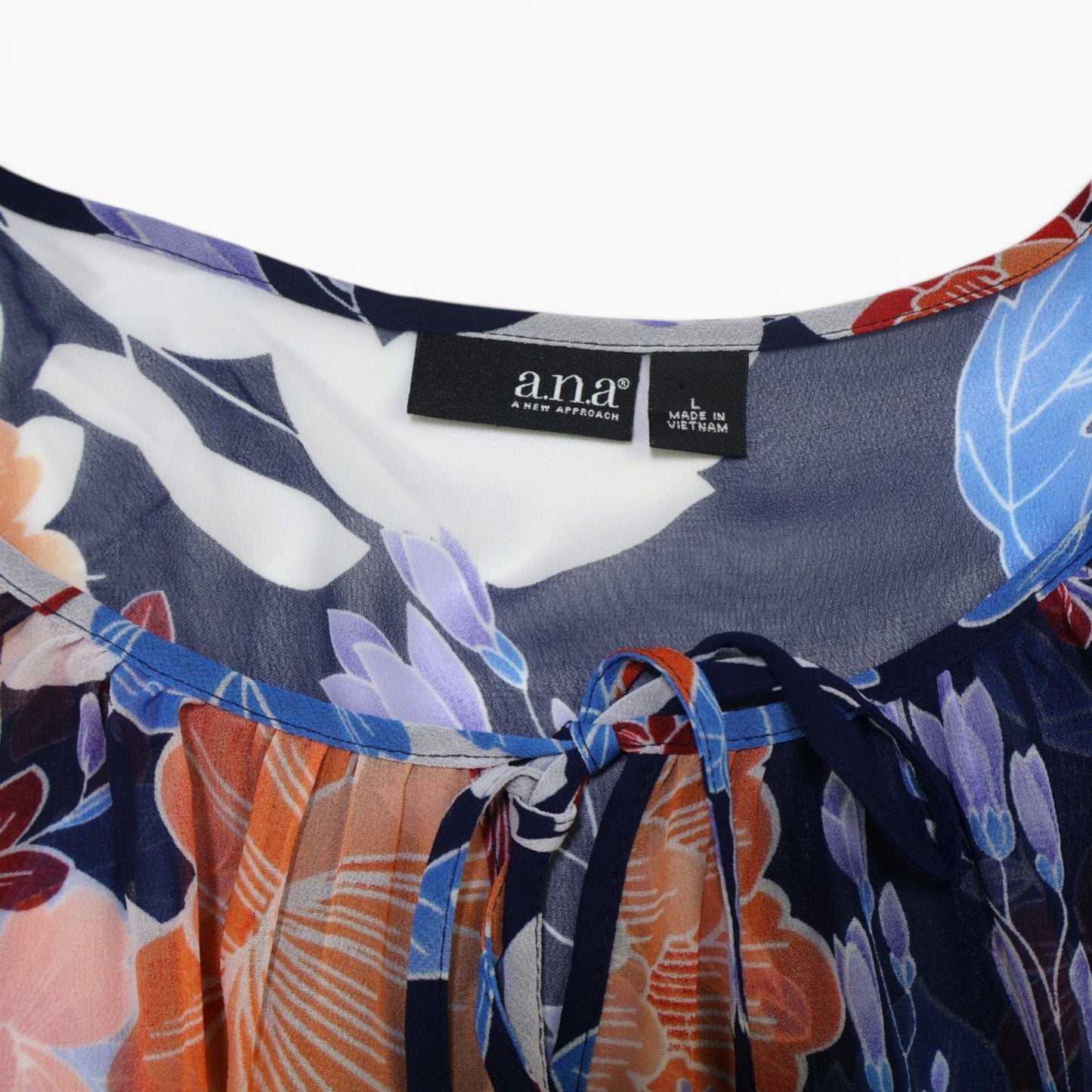 BLUSA CON ESTAMPADO FLORAL | A.N.A. | TALLA L
