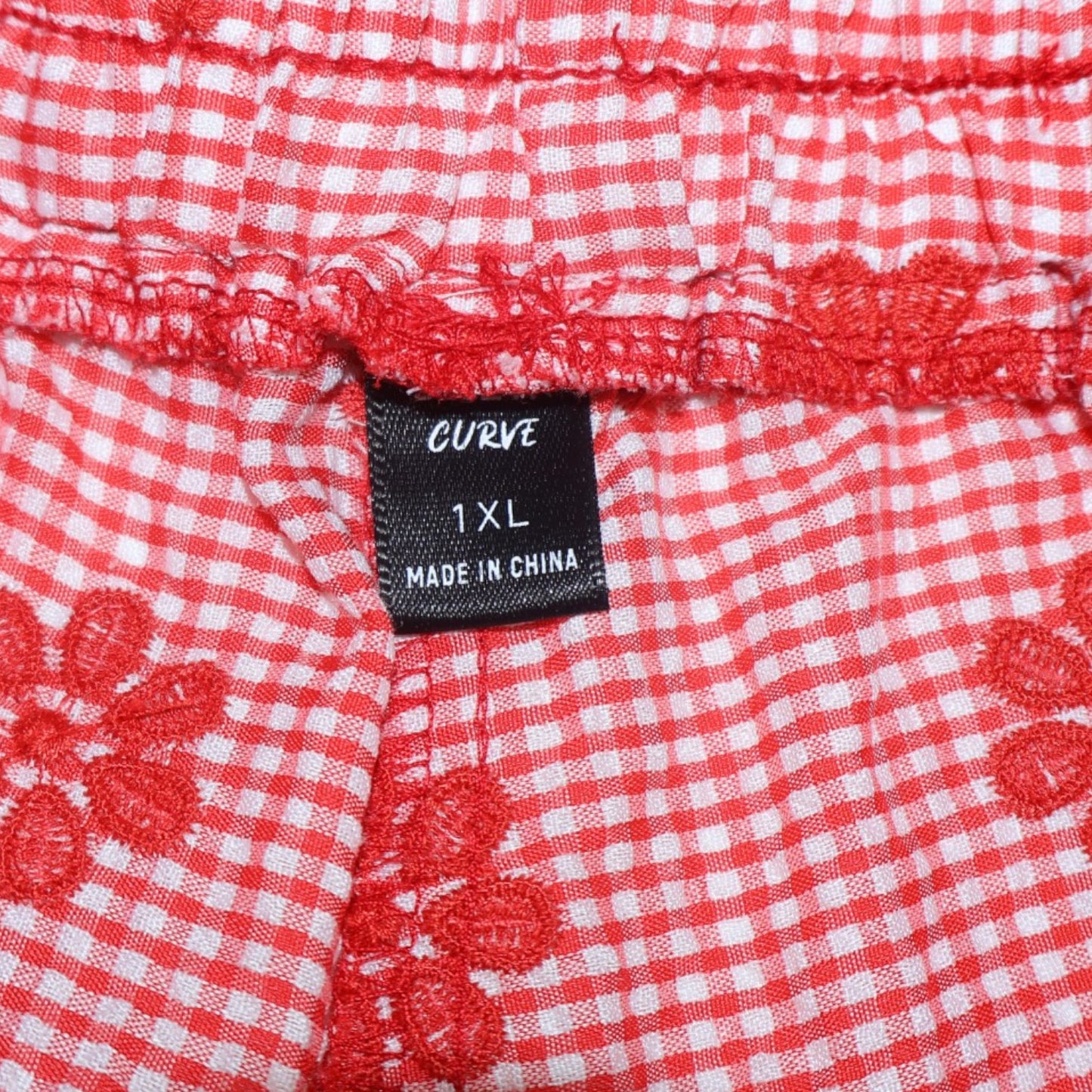 SHORT CUADROS CON BORDADO FLORAL | TALLA XL