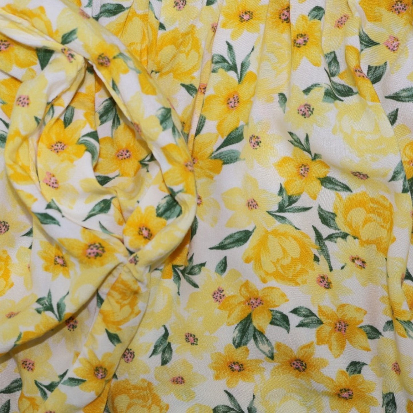 ROMPER AMARILLO CON ESTAMPADO DE FLORES | A.W.N. | TALLA XS