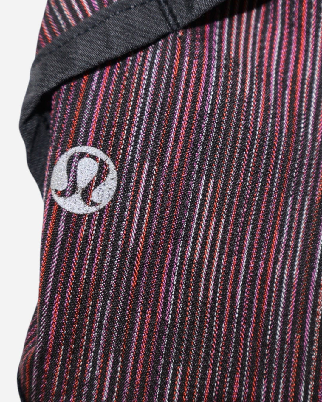 Shorts deportivos estampados con pretina negra para mujer, marca Lululemon, talla 6, ropa de segunda mano en República Dominicana