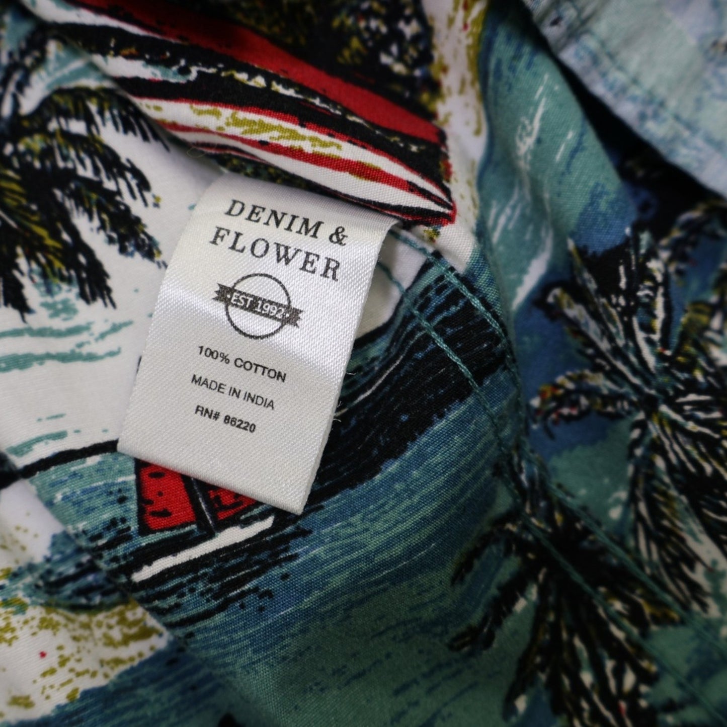 CAMISA MANGA CORTA CON ESTAMPADO TROPICAL | DENIM & FLOWER | TALLA L