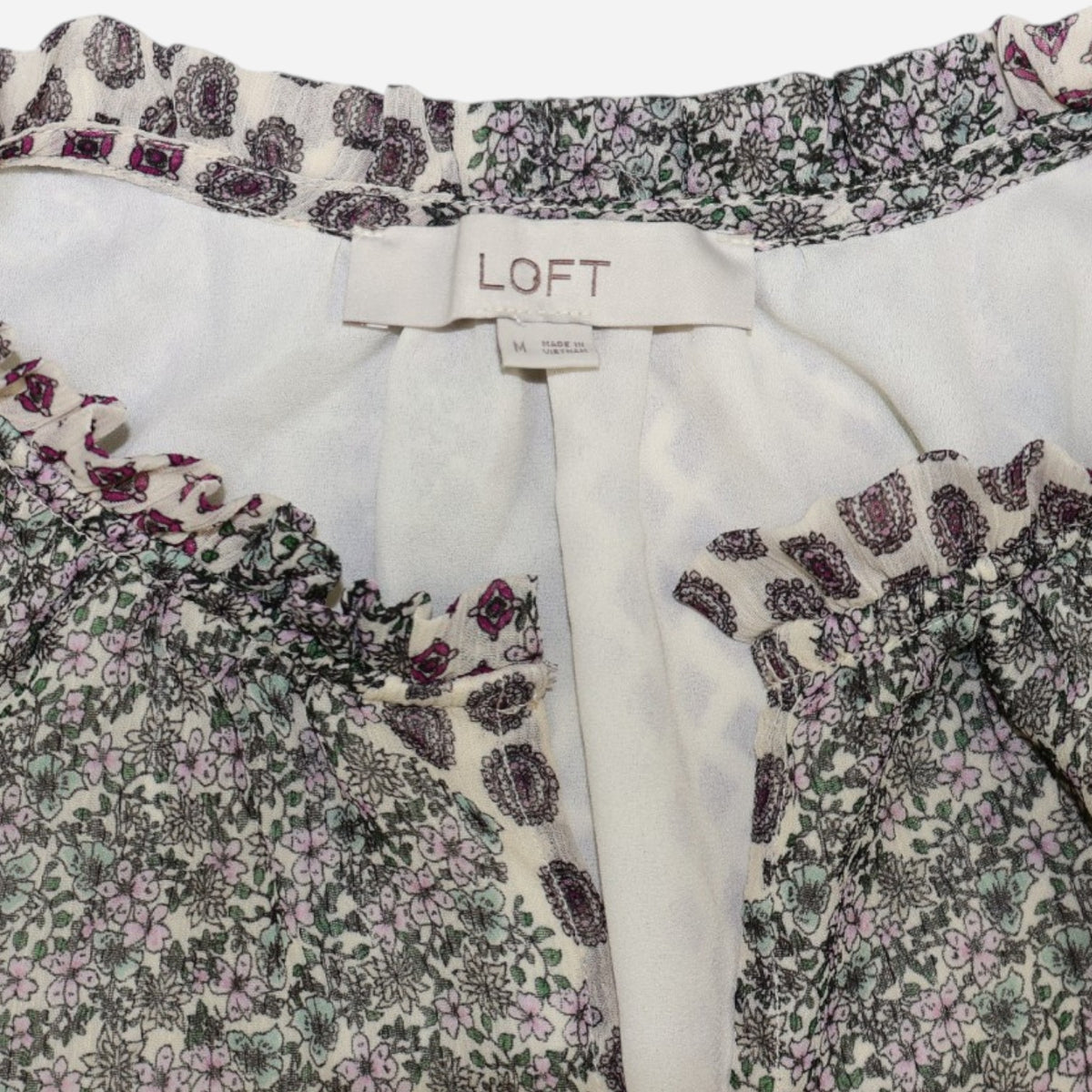 BLUSA DE MANGAS CON VOLANTES | LOFT | TALLA M