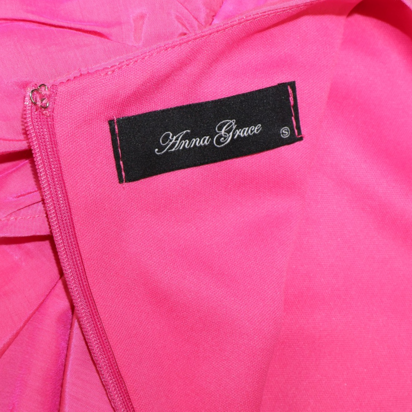BLUSA FUCSIA CON MANGAS ABULLONADAS | ANNA GRACE | TALLA S