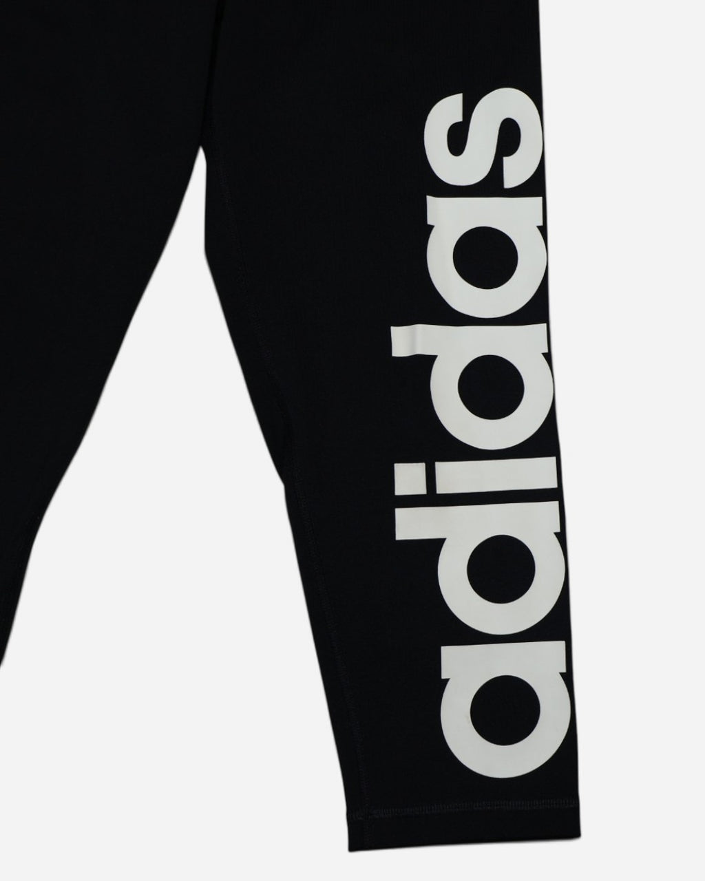 Leggings deportivos capri negros con logo blanco para mujer, marca adidas, talla M, ropa de segunda mano en República Dominicana