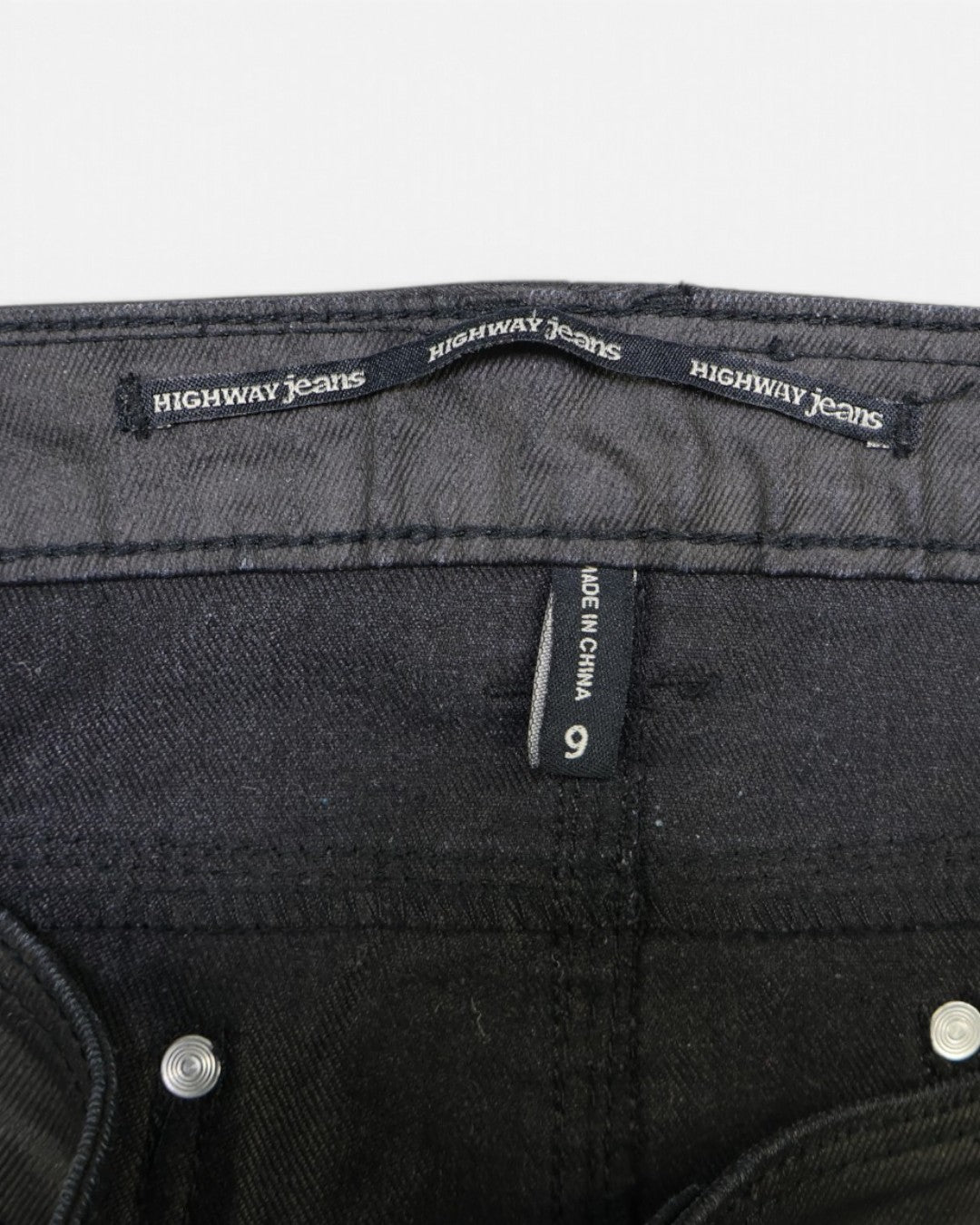 Minifalda de jean negra con acabado encerado para mujer, marca Highway Jeans, talla 9, ropa de segunda mano en República Dominicana