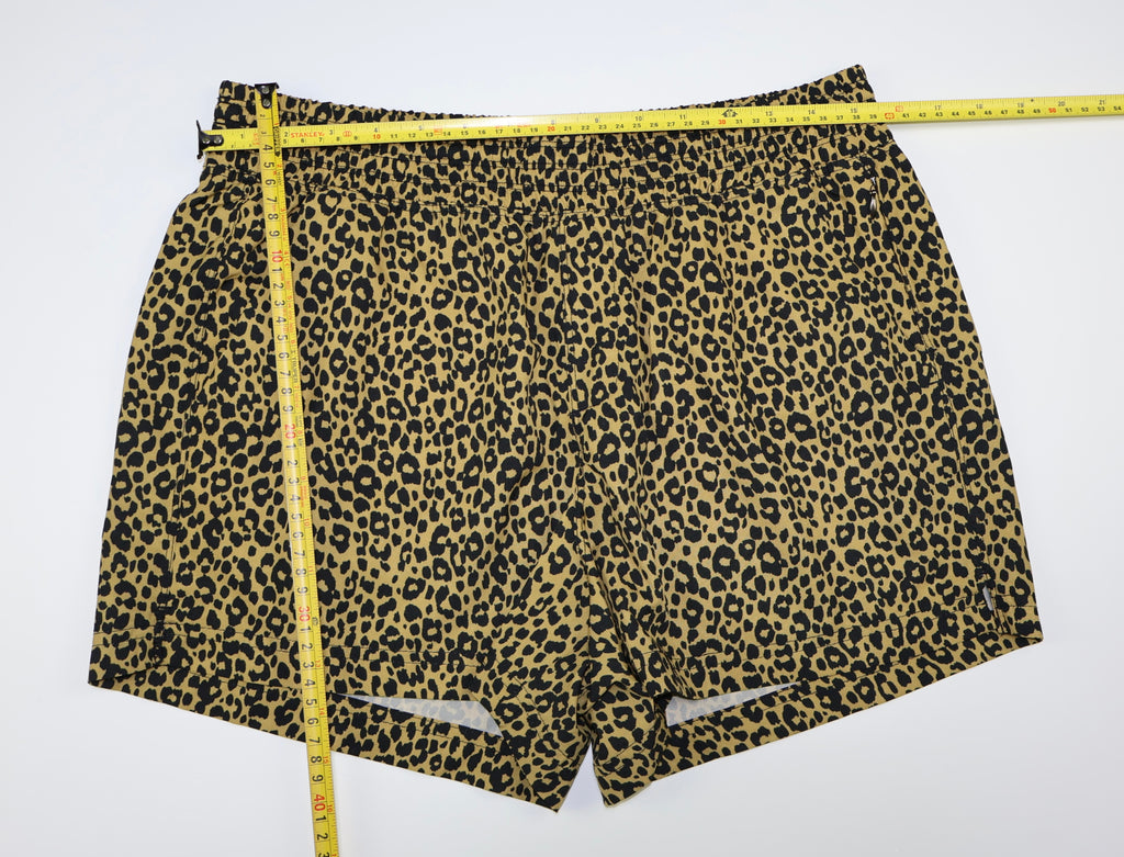 SHORTS DEPORTIVOS CON ESTAMPADO DE LEOPARDO | OLD NAVY | TALLA M
