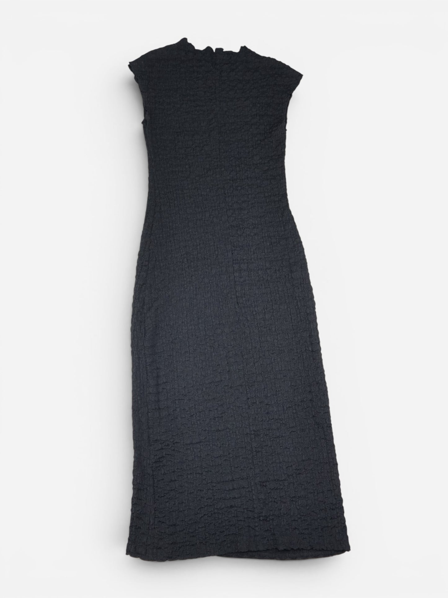 VESTIDO MIDI NEGRO TEXTURIZADO | ZARA | TALLA M