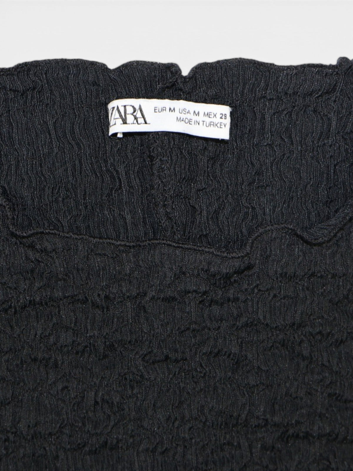 VESTIDO MIDI NEGRO TEXTURIZADO | ZARA | TALLA M