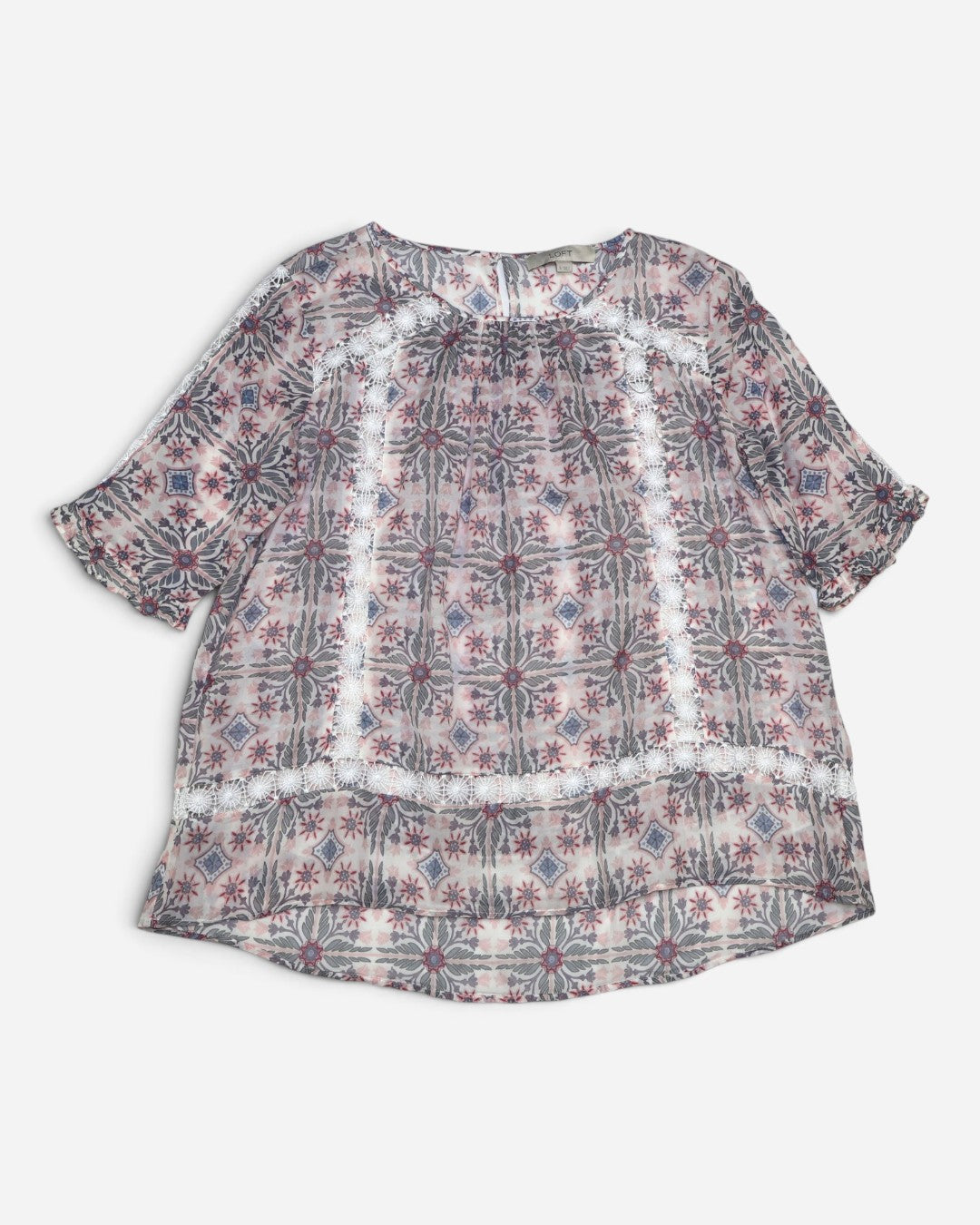 Blusa estampada para mujer talla S con detalles de encaje blanco